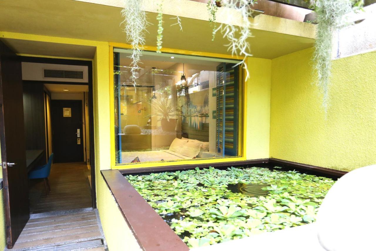Furama Riverfront Singapore Exterior photo
